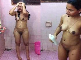 Indian husband records his seductive wife's intimate moments