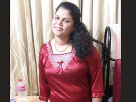 Indian aunt gets vigorously penetrated