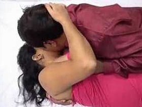 Secretly recorded video of an Indian woman's stunning physique in the restroom