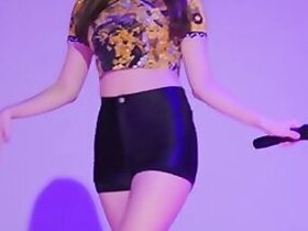 Gorgeous KPOP Cameltoe girl on camera