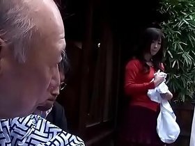 Daughter-in-law fuck intrigue with father- con dau dit vung trom voi bo chong