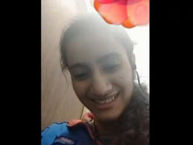 Indian stunner displays her fresh appearance in this clip