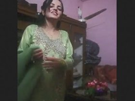 Indian bhabi with a lovely vagina