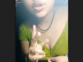 Sensual wife dances live in premium Tango show