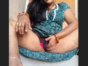 Geeta Housewife's sensual unclothed display