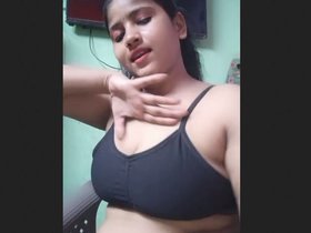 Arouhi's tantalizing tango in a thong: an unforgettable live experience