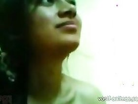 Young College Girlfriend Leaks MMS With Her Boyfriend