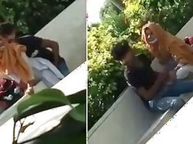 Open Desi mms clip of teenager in sari caught having sex with her lover