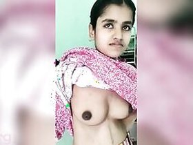 Young Desi beauty gets milked by her boyfriend MMS video