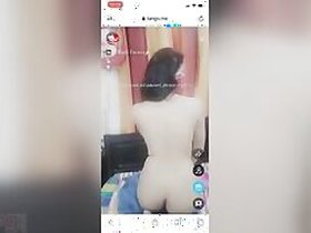 MMS video of hot Desi moving her ass in her webcam XXX show