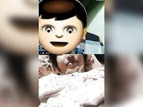 Desi has virtual XXX sex with an incognito guy via video link