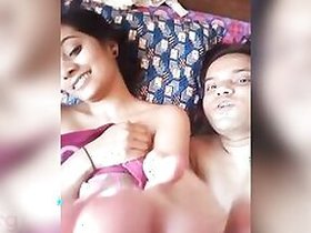 Hot Indian beauty exposes her big tits on livecam