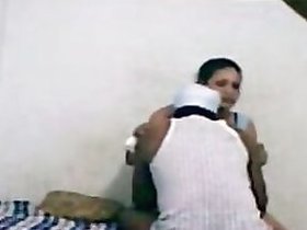 Elderly bhabhi enjoys some worthwhile domestic sex with her tenant