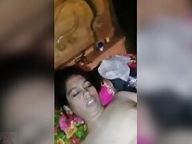 Eye catching Desi Bhabi shows off her XXX parts and gives a blowjob on camera