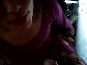 Desi's wife is getting her cock ready to fuck MMS.