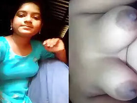 Bangladeshi slum bhabhi shows off her naked pussy
