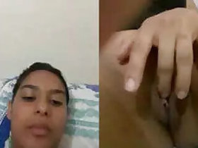 Indian bhabhi jerking off with her fingers