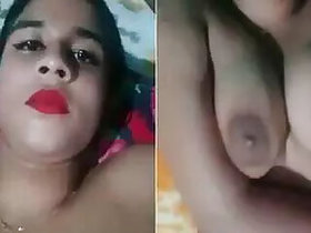 Desi Indian's pussy for the MMS lover