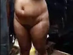 Desi Sexy Bhabhi Bathing Video