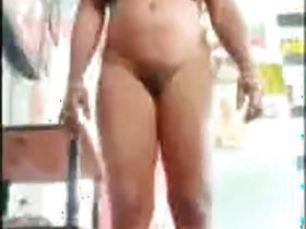 Mallu Bhabhi shows her naked body