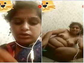 Sexy Desi Bhabhi Masturbates On Video Call