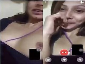 Lanakn girl Shows her boobs on video call