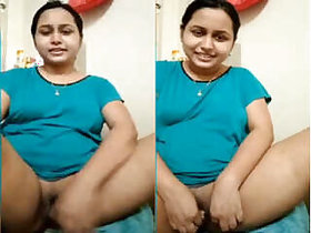 Sexy Desi Bhabhi Shows off her naked body and bathing Part 3