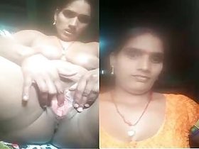 Horny Desi Bhabhi Shows Her Naked Body