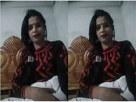 Desi Boudi Shows Her Naked Body