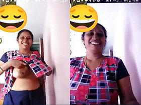 Desi Bahbhi Shows Her Tits and Pussy