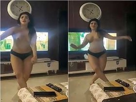 Sexy Pakistani Call Girl Dancing Topless
