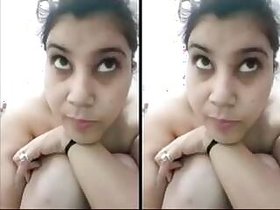 Pretty Girl Records Her Bathing Video For Her Lover