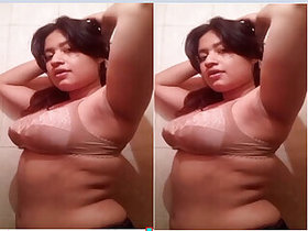 Hot Bangla Girl Shows Her Big Boobs Part 3