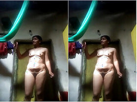 Desi Bhabhi Records Her Nude Video For Lover