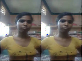 Desi Girl shows her tits and pussy Part 2