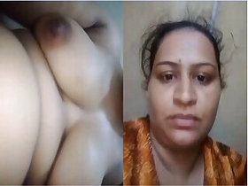 Horny Desi Bhabhi Shows Tits and Pussy
