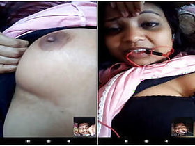 Hot Desi girl shows her tits to her lover in Vk Part 2