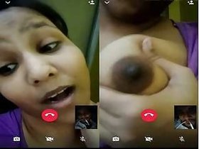 Desi Indian Girl Shows Her Boobs